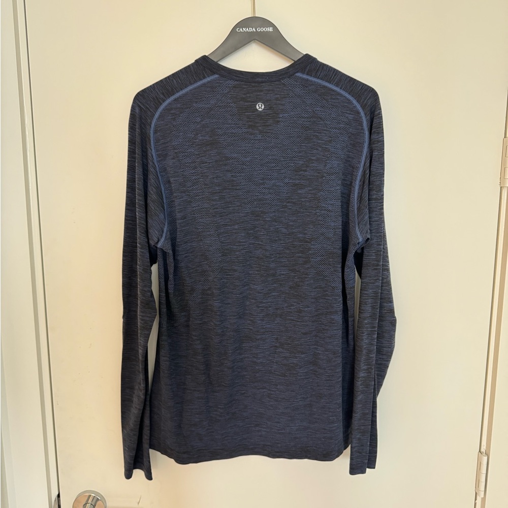 Men’s lululemon metal vent Henley large